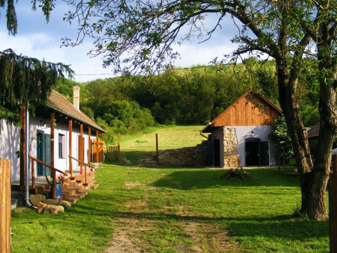 Bakancstanya Ketbodony Екстериор снимка